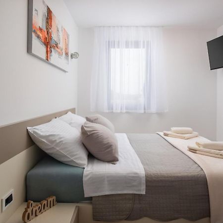 Luxury Apartment Blue Sky Pakostane Ngoại thất bức ảnh