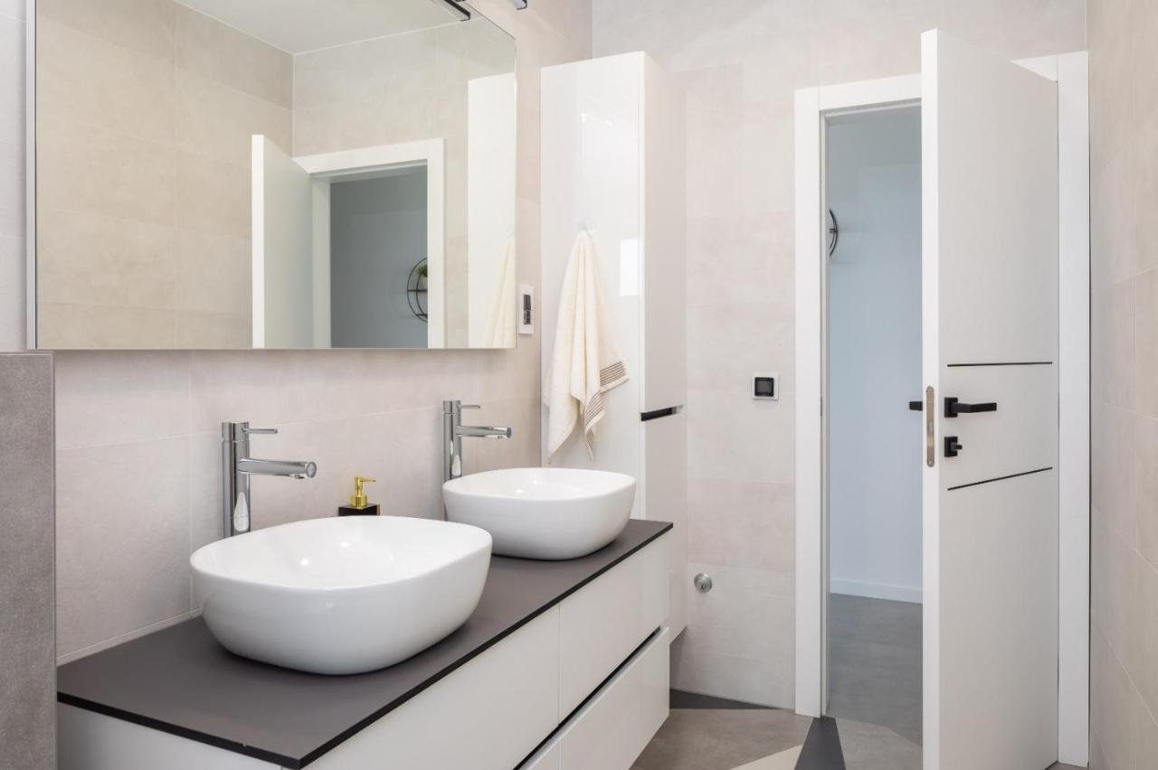 Luxury Apartment Blue Sky Pakostane Ngoại thất bức ảnh