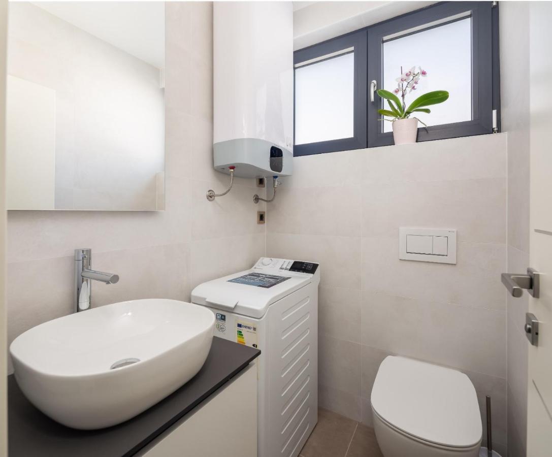 Luxury Apartment Blue Sky Pakostane Ngoại thất bức ảnh